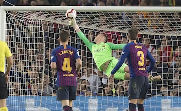 Parada de Ter Stegen.