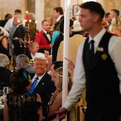 Why did the U.S. government shut down if the Republicans have a majority in the House and Senate?