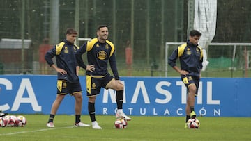 Lucas Pérez busca su primer gol de la temporada ante el Sabadell.