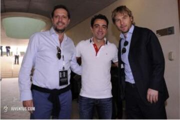 Con la visita de Xavi, Cuadrado ya entrena con la Juve en Qatar