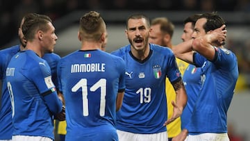 SOLNA, SWEDEN - NOVEMBER 10:  Leonardo Bonucci of Italy (C) reacts during the FIFA 2018 World Cup Qualifier Play-Off: First Leg between Sweden and Italy at Friends Arena on November 10, 2017 in Solna, Sweden.  (Photo by Claudio Villa/Getty Images)