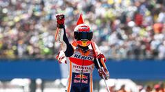 58164322. Assen (Netherlands), 01/07/2018.- Marc Marquez from Spain celebrates on the track winning the MotoGP race of the Motorcycling Grand Prix of Assen at TT circuit in Assen, The Netherlands, 01 July 2018. (Espa&ntilde;a, Ciclismo, Motociclismo, Pa&iacute;ses Bajos; Holanda) EFE/EPA/Vincent Jannink