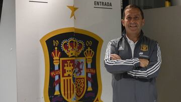 Del Amo: "En FIFA preguntan por el éxito de nuestras chicas"