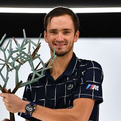 Medvedev deja fuera a Federer del top-4 del ranking ATP