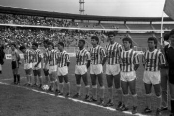 La nómina de sólo colombianos estuvo en Nacional de 1987 a 2004. Ganó una Libertadores con Higuita, Andrés Escobar, Leonel y Alexis García, entre otros.