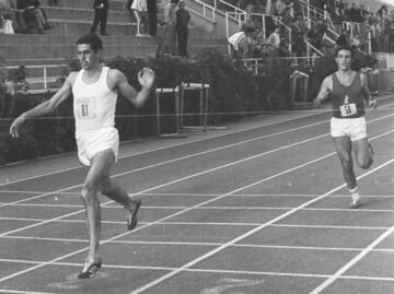 El atletismo de Salamanca se tiñó de luto al lamentar la perdida de Álvaro González a los 77 años a causa de un problema de salud. El salmantino fue todo un referente en el atletismo para su localidad, al proclamarse campeón de España en Pista Cubierta en la prueba de 600 metros en 1966. Uno de sus mayores éxitos fue la medalla de plata obtenida con la selección española en los Juegos del Mediterráneo de 1967 en el relevo 4x400. Una vez retirado, también fue entrenador.