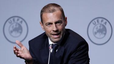 Los errores de la UEFA no hacen buena la Superliga