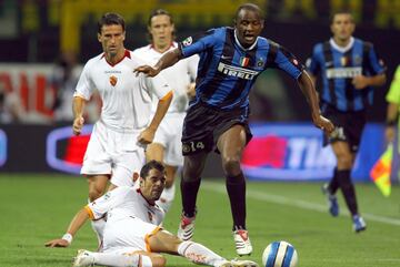 Temporadas en el FC Inter: 2006-10
Temporadas en el AC Milan: 1996