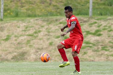 El exjugador samario tuvo dos etapas en América de Cal (ganó cuatro títulos con la camiseta roja). Además, participó en tres ediciones de la Copa América con la Selección Colombia.