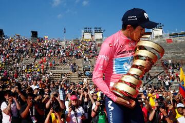 Richard Carapaz ya es un Grande del ciclismo. El ecuatoriano ha ganado la primera Gran Vuelta de su carrera deportiva tras subir a lo más alto del podio en el Giro de Italia 2019.

