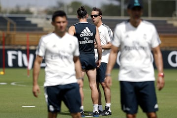 Charla entre Lopetegui y Bale.