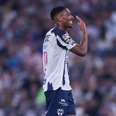 Martial firma su primer gol en México