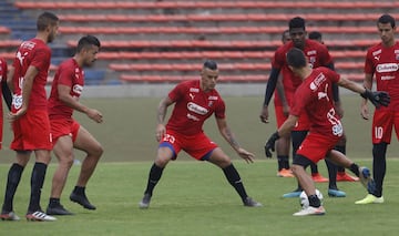 El técnico Bobadilla utilizaría un equipo mixto para visitar al América, la próxima semana recibirá a Atlético Tucumán por la Copa Libertadores.