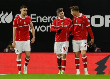 Desde México hasta Gales, este es el imperio futbolístico de Ryan Reynolds