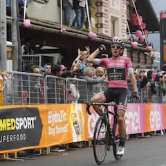 Yates, imparable en Dolomitas: tercer triunfo y ya divisa Roma