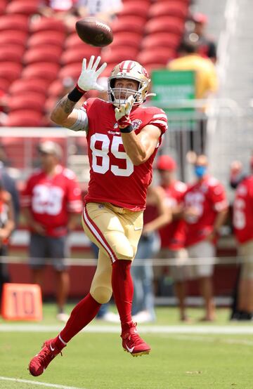 Su temporada 2020 fue cortada por lesiones y solamente registró 634 yardas y dos TDs en ocho juegos.