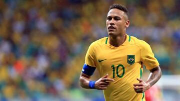 Neymar, ante Dinamarca.