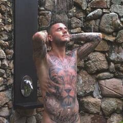 Wanda Nara se venga de Icardi publicando una foto de su ducha al aire libre