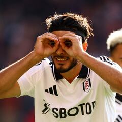 Raúl Jiménez llega a los 100 goles en Europa