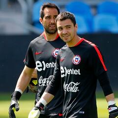 El mensaje de Claudio Bravo a Toselli tras su llegada a la U