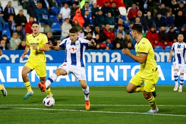 Rivales directos en la lejanía