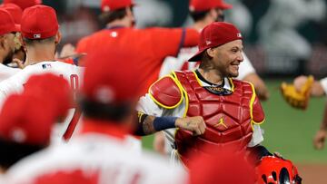 Molina es el tercer pelotero con más partidos portando la playera de los Cardinals (2,025), después de Stan Musial (3,026) y Lou Brock (2,289).