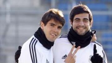 <b>AÑO FELIZ. </b>Kaká y Albiol, ayer en el entrenamiento de año nuevo en Valdebebas.
