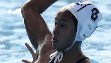 El descuido de una jugadora mexicana de waterpolo