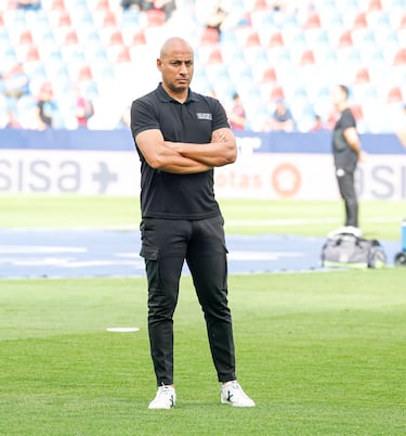 La Ponferradina cesa a Estévez y piensa en Nafti como sustituto