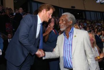 El Príncipe Harry y el actor Morgan Freeman.