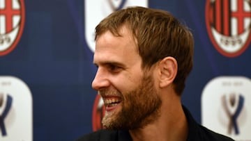 AC Milan: World Cup finalist Strinic leaves by mutual consent