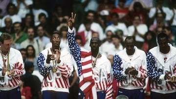 Basketball: 1992 Summer Olympics: L-R: USA Larry Bird, Scottie Pippen, Michael Jordan, Clyde Drexler and Karl Malone victorious on podium with medals after winning Men's Gold Medal Game vs Croatia at Pavello Olimpic. Dream Team.
Badalona, Spain 8/8/1992
CREDIT: Richard Mackson (Photo by Richard Mackson /Sports Illustrated via Getty Images)
(Set Number: X43178 TK47 R3 F17 )