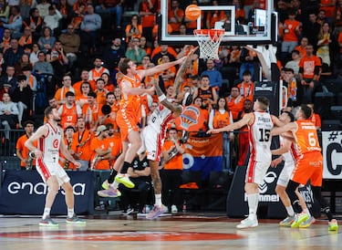 Recital taronja ante el Casademont Zaragoza