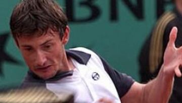 <B>DUDA HASTA EL ÚLTIMO MOMENTO.</B> Juan Carlos Ferrero será duda hasta el último momento para jugar el partido de segunda ronda tras sufrir un esguince mientras se entrenaba.