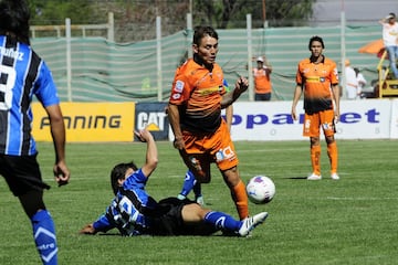 Una fiesta antes de un partido que perdieron 4-0 fue el detonante del despido de cuatro futbolistas loínos: Miguel Sanhueza, José Barrera, Nico Rojas y Boris Sandoval. 