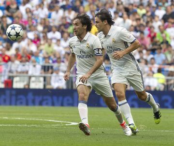 Raúl González con Morientes. 
