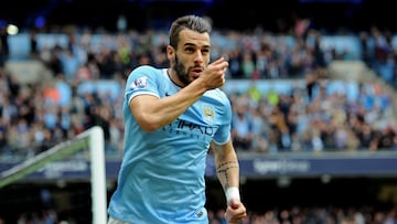 Dos años estuvo en la cantera del Real Madrid, lo que le valió para ir convocado en diferentes ocasiones con el primer equipo. Tras golear en Almería y Sevilla, en 2013 el City pagó 25 millones de euros para contratar al delantero vallecano. Estuvo solo una temporada donde anotó 23 goles en 49 partidos.