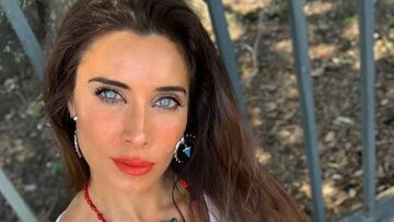 Pilar Rubio en una foto al aire libre.