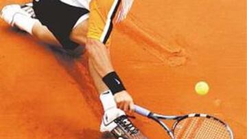 <b>RECUPERADO. </b>Moyá no lo tendrá fácil ante Beto Martín