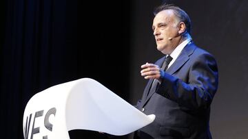 Durante un evento en México, el presidente de LaLiga habló sobre el interés que la Premier League tendría para convertirlo en su nuevo CEO.