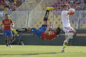 Futbol, Union EspaÃ±ola vs Universidad de Chile. Duodecima fecha campeonato de Apertura 2016/17.
El jugador de Union EspaÃ±ola Carlos Salom convierte un gol contra Universidad de Chile durante el partido de primera division en el estadio Santa Laura de Santiago, Chile.
19/11/2016
Claudio Santana/Photosport*************

Football, Union EspaÃ±ola vs Universidad de Chile. Twelve date, Aperture Championship 2016/17.
Union EspaÃ±ola's player Carlos Salom scores against Universidad de Chile during the first division football match held at the Santa Laura stadium in Santiago, Chile.
19/11/2016
Claudio Santana/Photosport