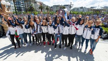 Donosti recibe por todo lo alto a sus campeonas de Copa