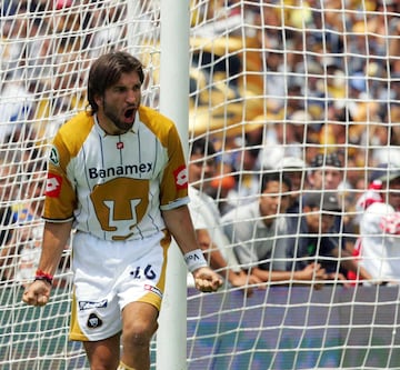 El "kikin" Fonseca brilló con luz propia en la década del 2000.
Para muchos un símbolo y para otros un jugador con limitaciones técnicas, lo cierto es que marcó a toda una época y sigue vigente por su presencia en los programas deportivos de la televisión mexicana.