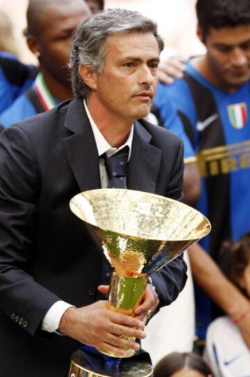 Mourinho celebra el campeonato de la Serie A Italiana con el Inter en 2009.