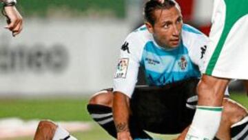 edú lesionado sobre el terreno de juego