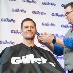 Tom Brady se quita la barba en apoyo a niños con cáncer