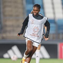 Linda Caicedo vuelve a entrenar con Real Madrid