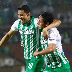 Nacional golea a Once Caldas y acaricia la clasificación