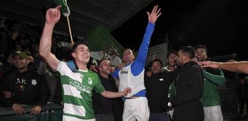 Los jugadores de El Álamo celebran la clasificación para la primera ronda de Copa del Rey.