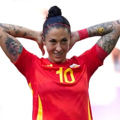 Jenni, fulminada; entra Esther